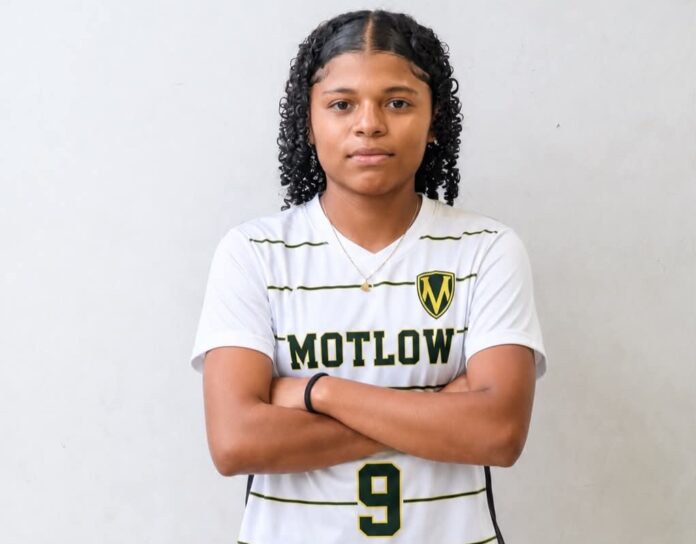 Alysha Reymundo Begins Football Career in the USA