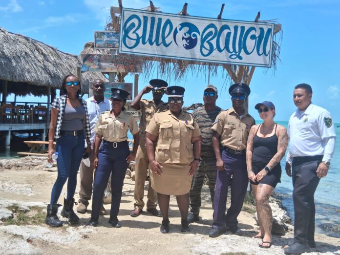 San Pedro Police strengthen ties with Secret Beach businesses (6)