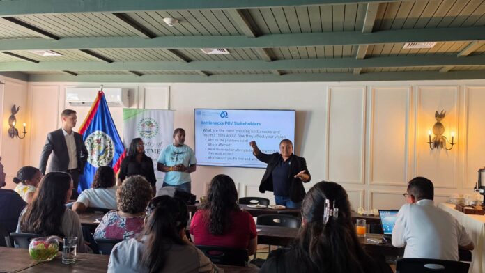 Ministry of Investment and UNIDO Hold Policy Dialogue with Boat Builders and Seaweed Producers 3